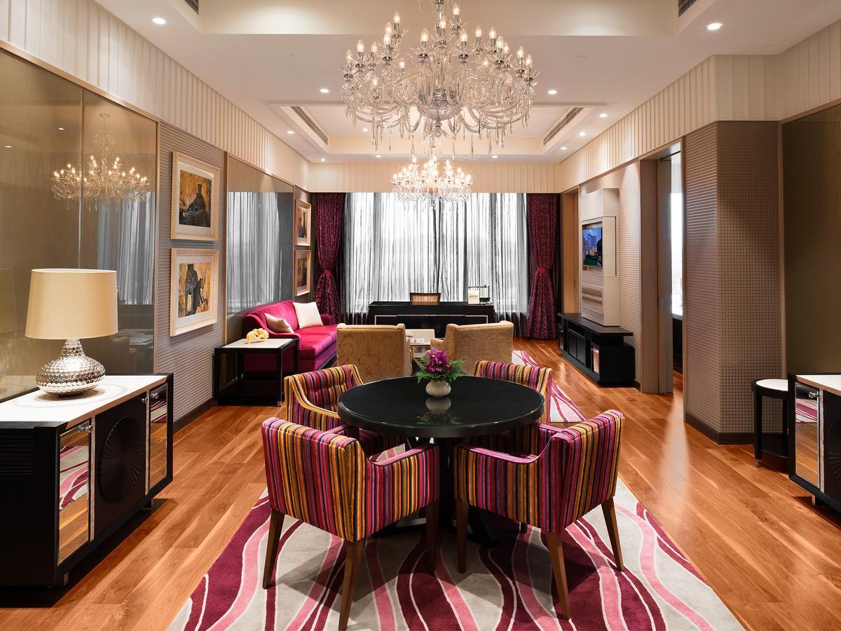 Presidential Suite Two Way Airport Transfers Evening Cocktail Hours & High-Tea