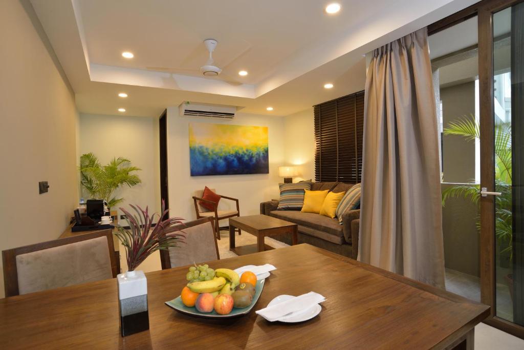 Premier Business Suite (Free Return Airport Transfer, 10% off on Food & Beverage and Complimentary Gym Access),51832619:JPEG