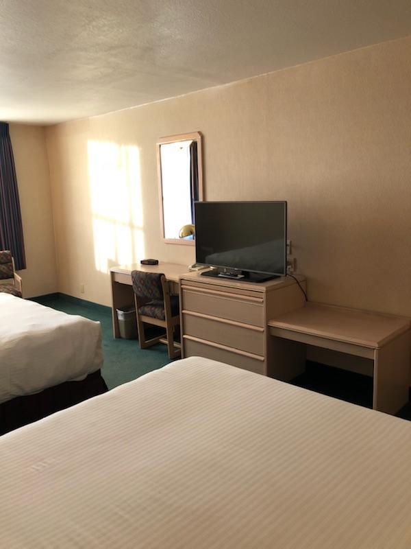 Standard Queen Room