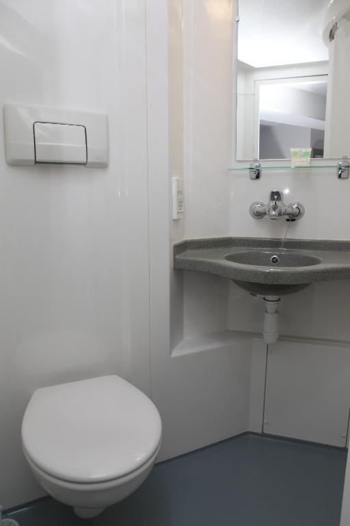 Double Room,52175159:JPEG