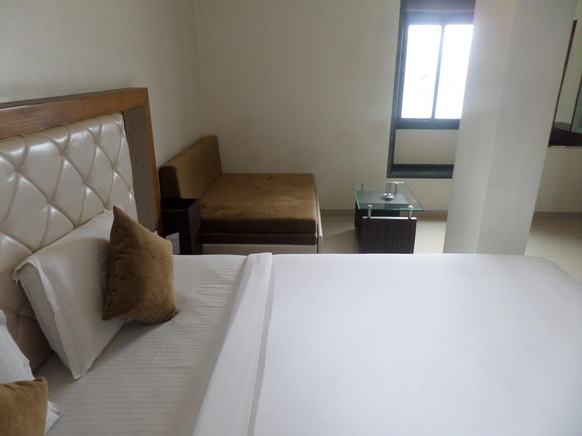 Executive Deluxe AC Room
