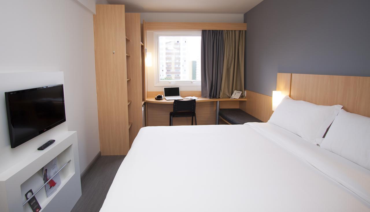 Twin Room with Bath