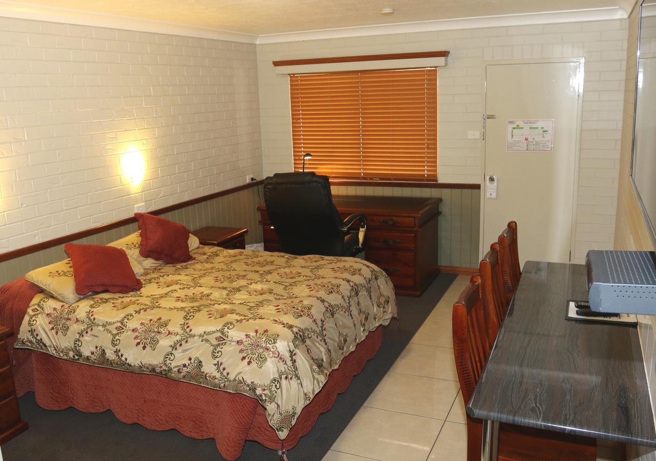 Standard Queen Room