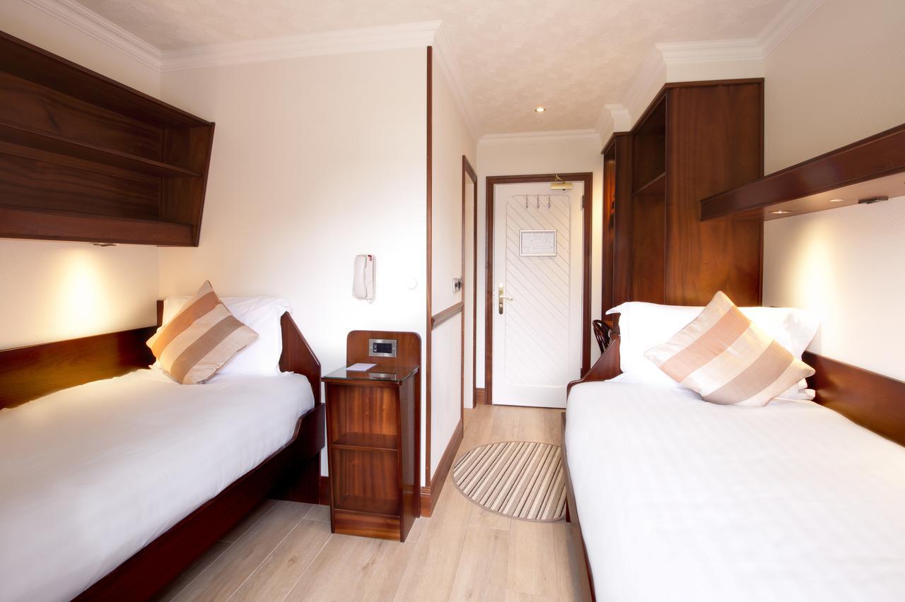 Twin Room,526089144:JPEG