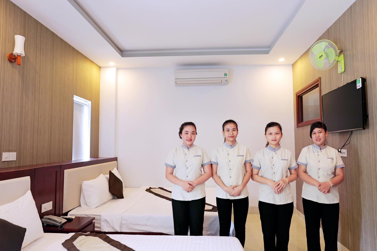 Deluxe Triple Room with Bathtub