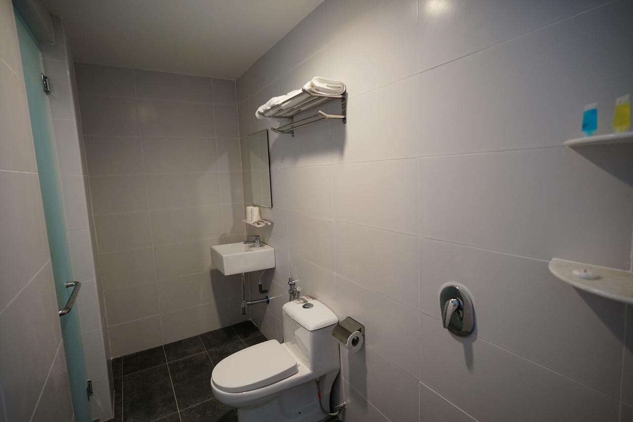 Single Room (1 person only)