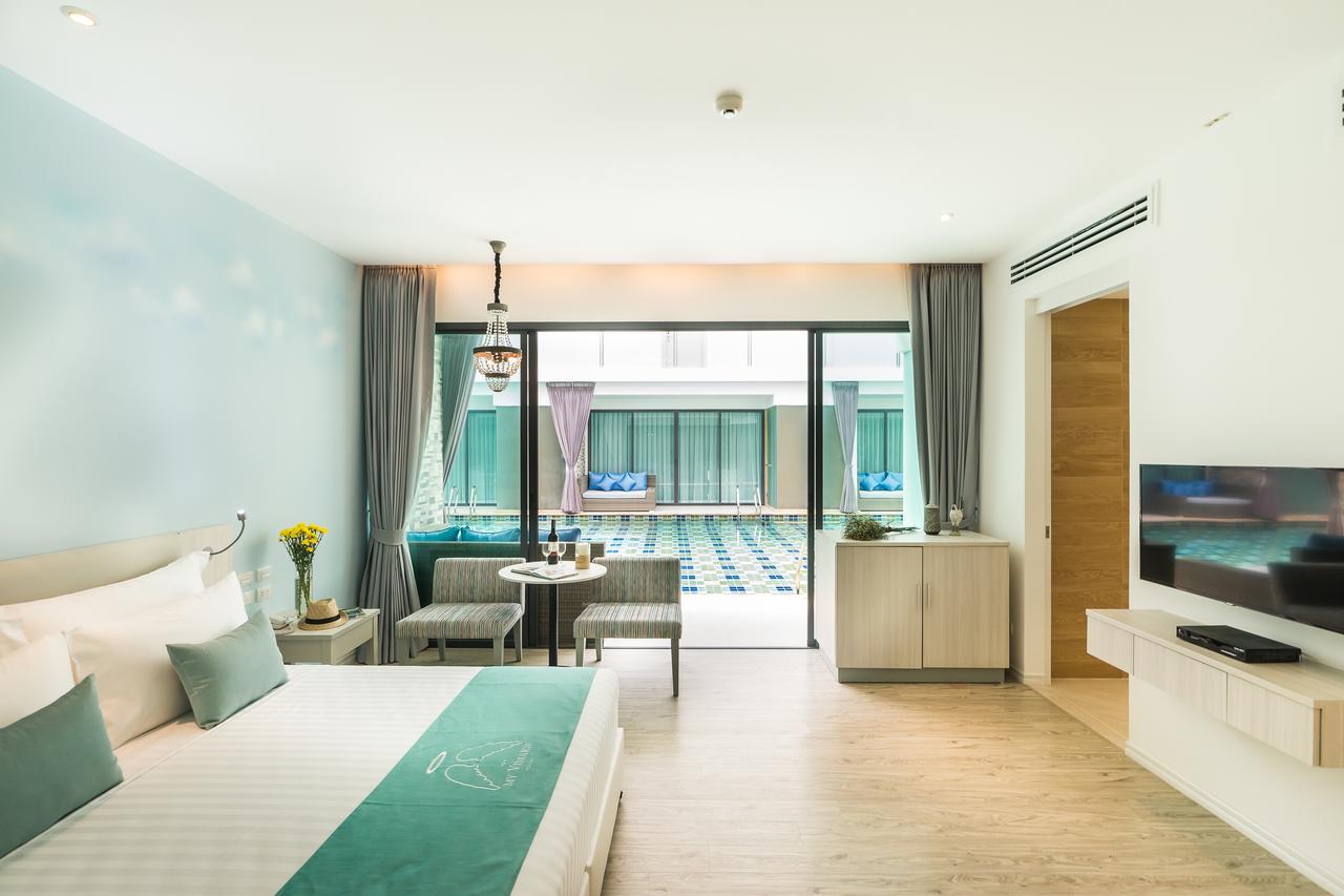 Deluxe Double Room Pool Access
