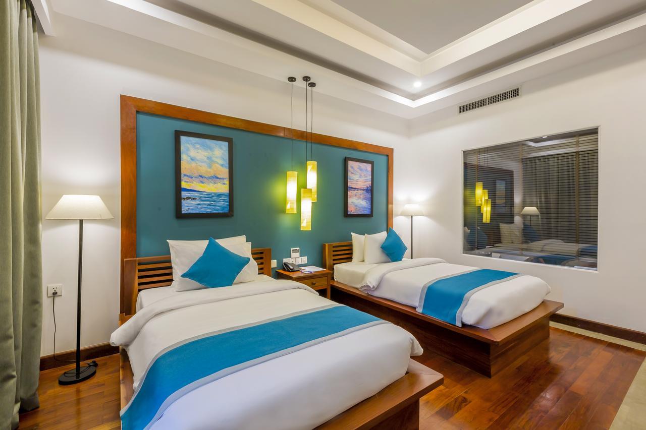 Deluxe Twin room with Pool View