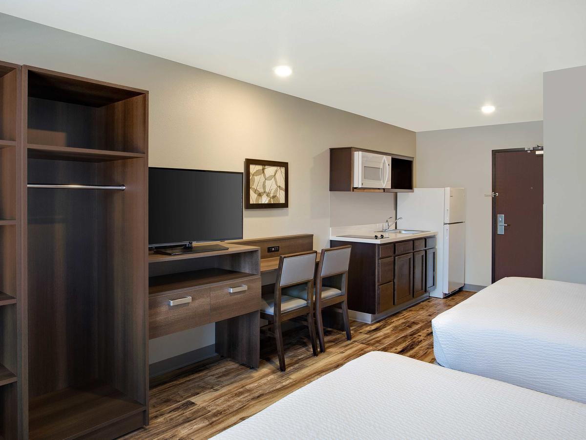 Queen Room with Two Queen Beds - Accessible/Non-Smoking