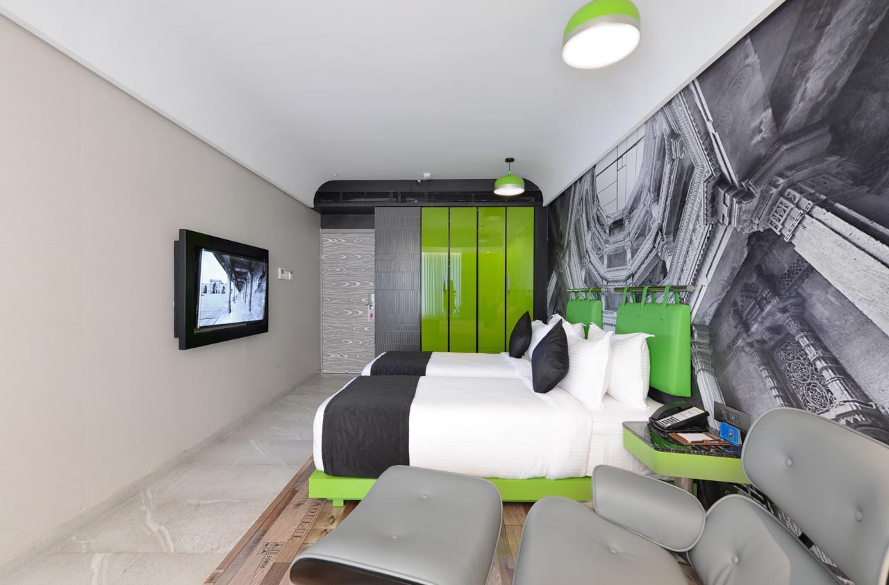 Premier Room
