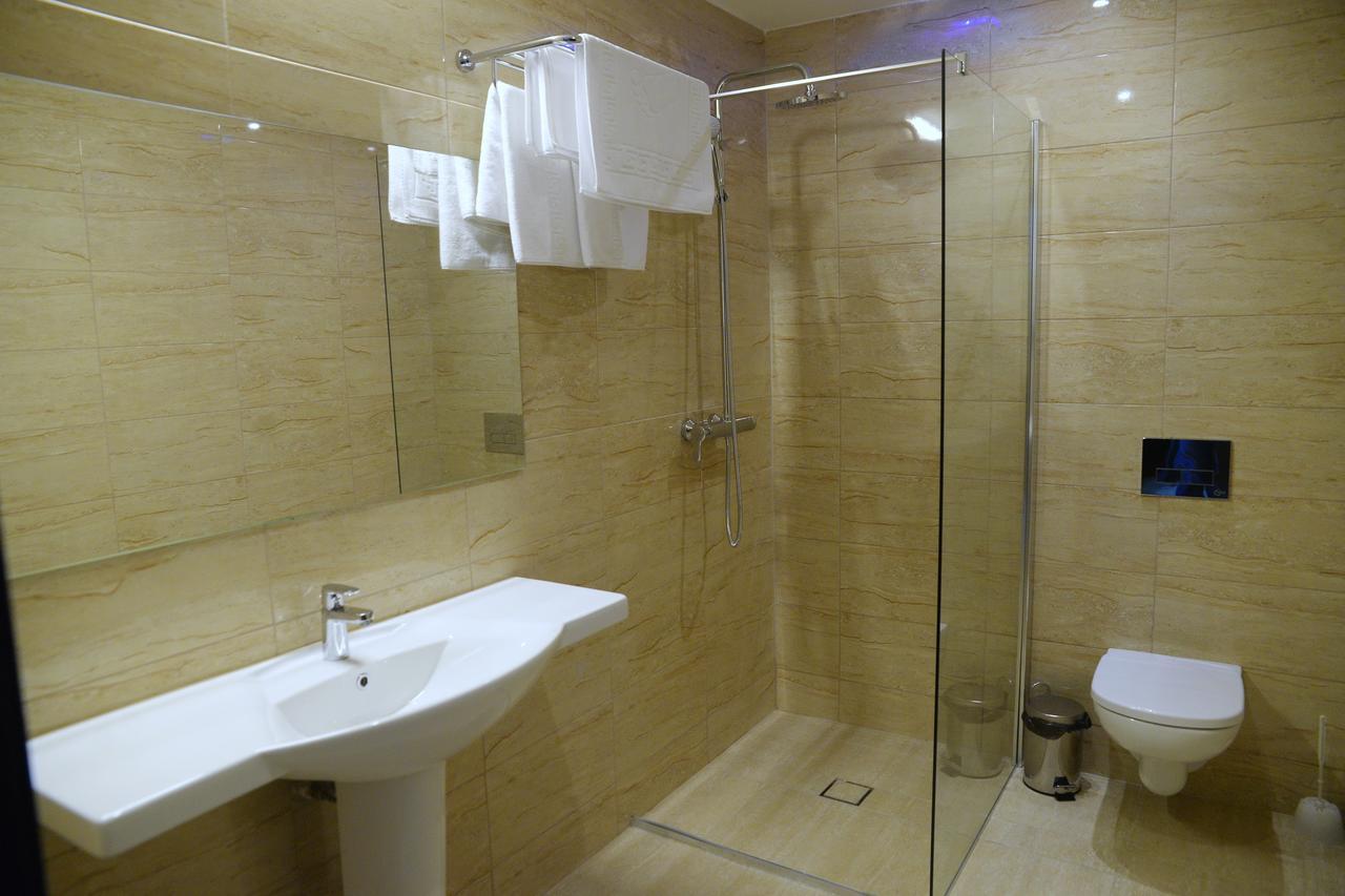 Nichtraucherzimmer mit Kingsize-Bett - barrierefrei