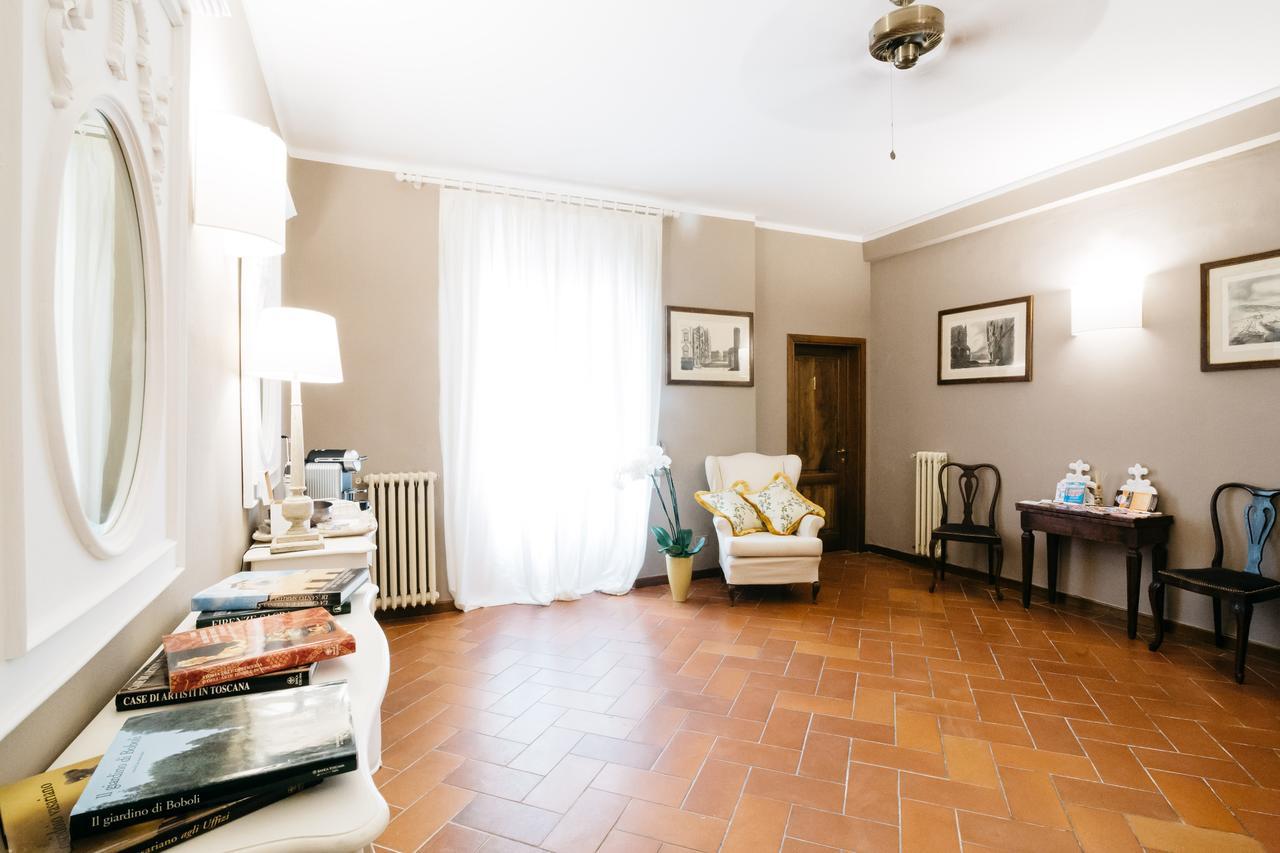 Tweepersoonskamer met een Eigen Externe Badkamer