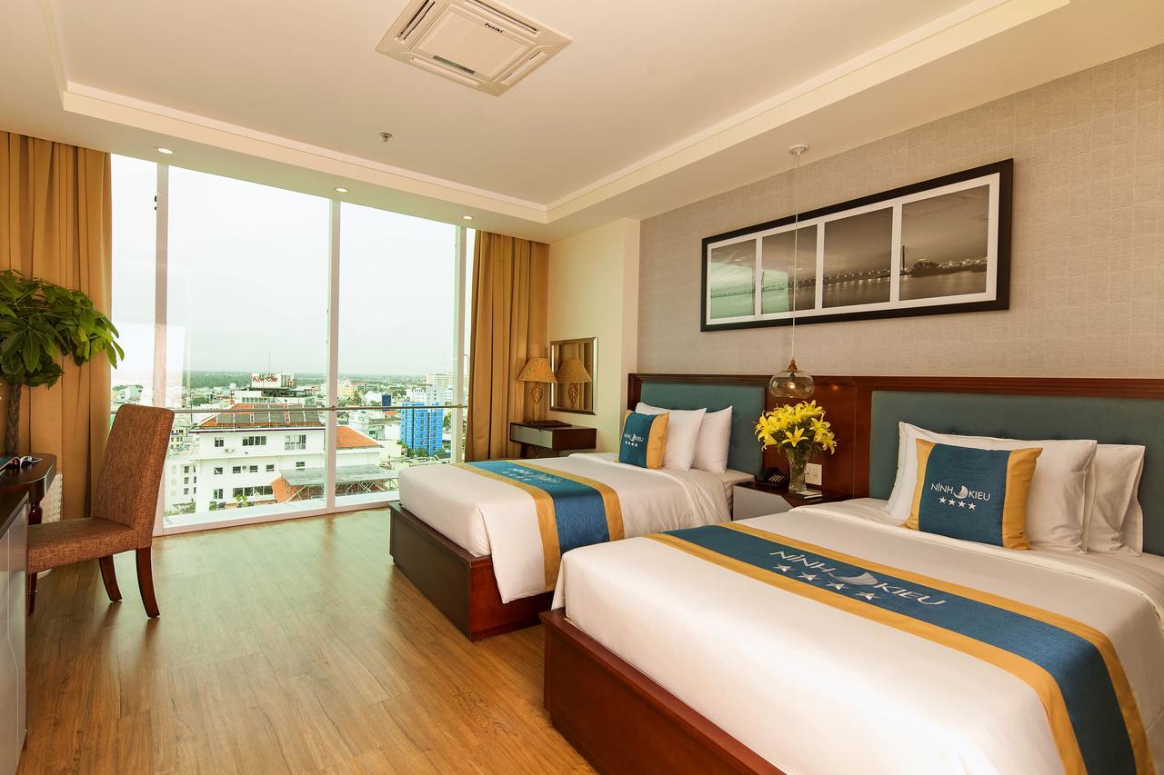 Superior Twin Room with City View