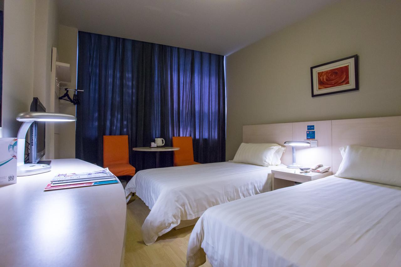 Twin Room A