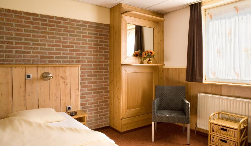 Single Room Private Bathroom