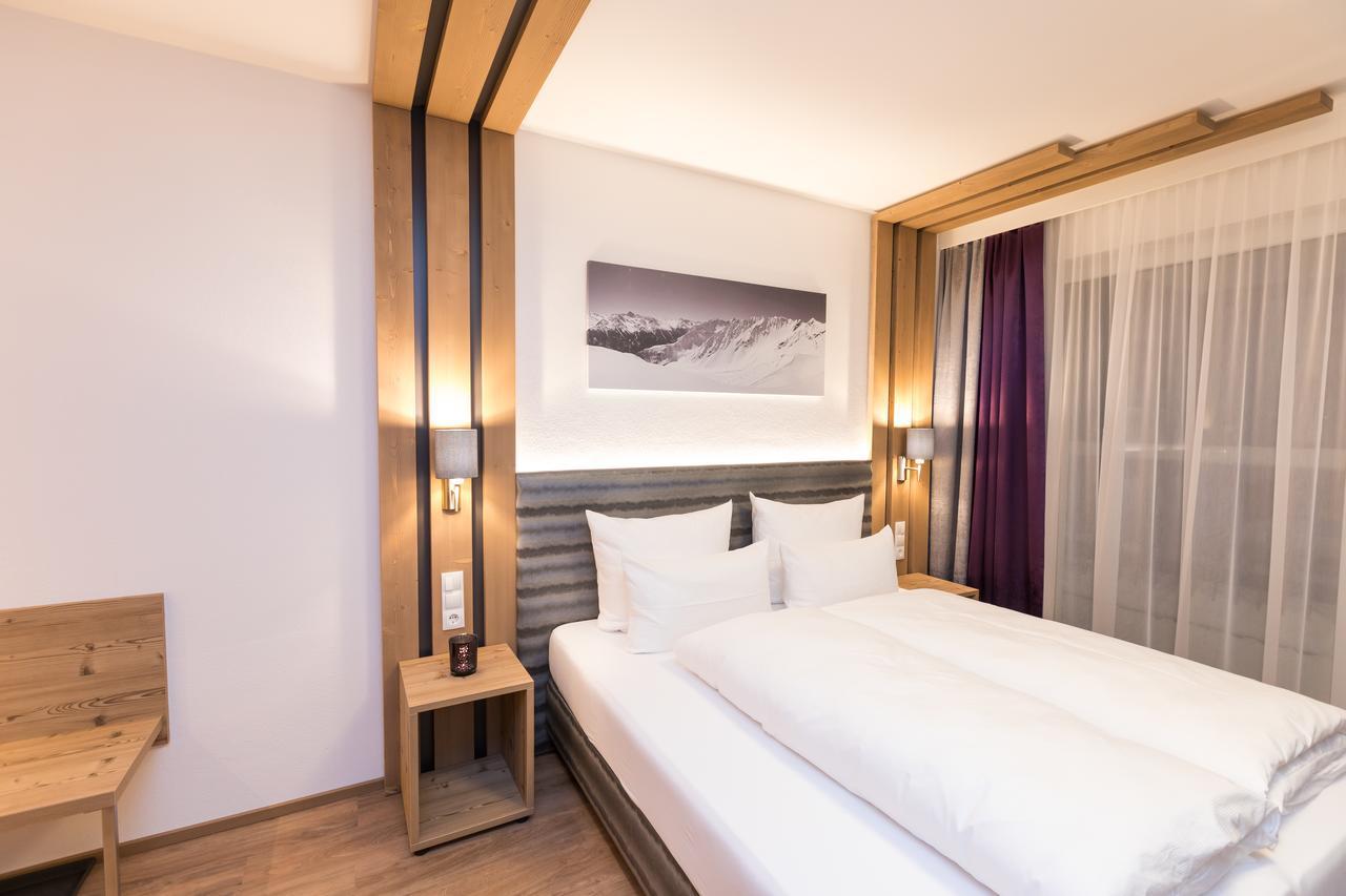Double Room Mountain View