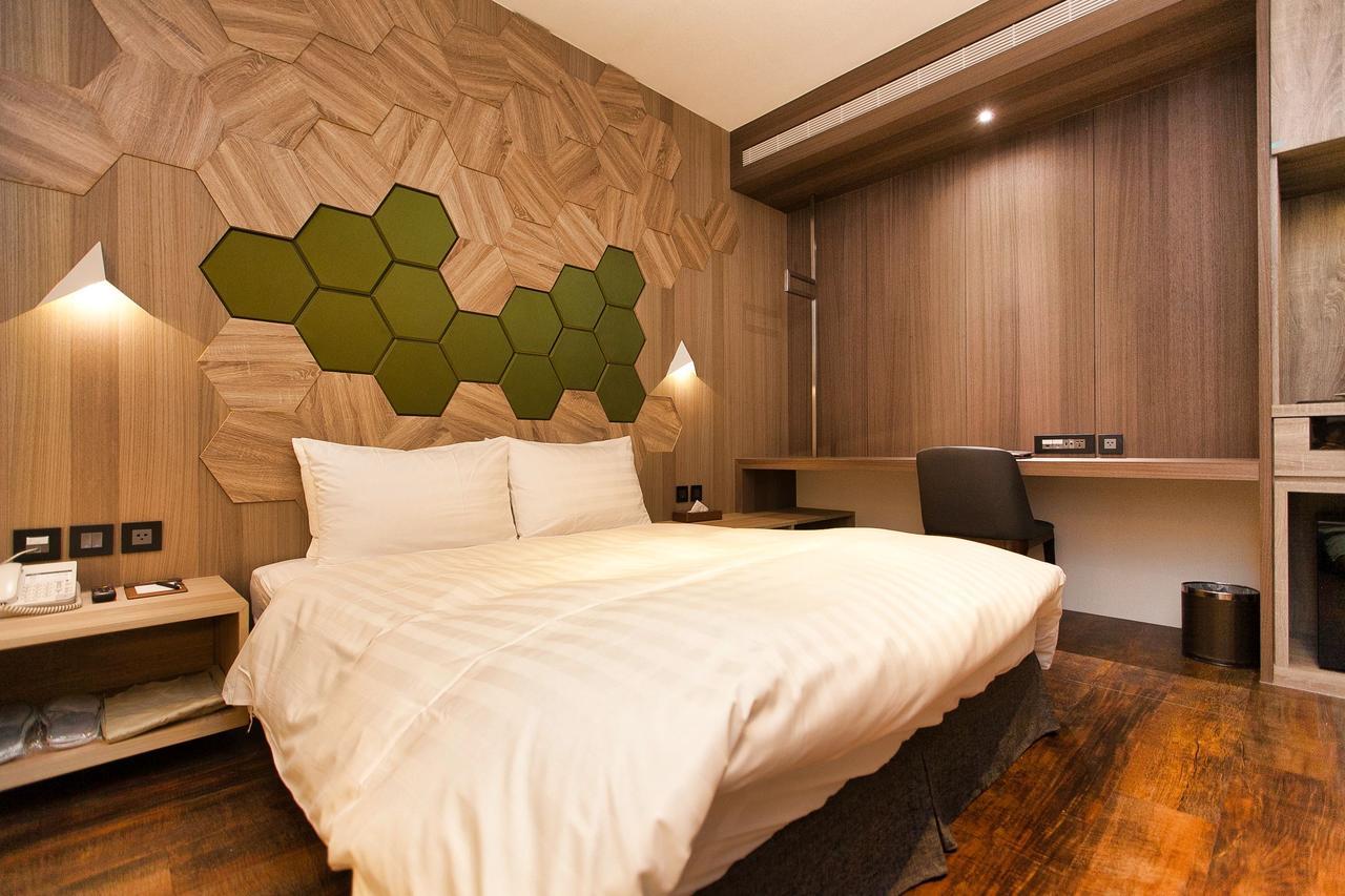 Superior Double Room No Window Basement