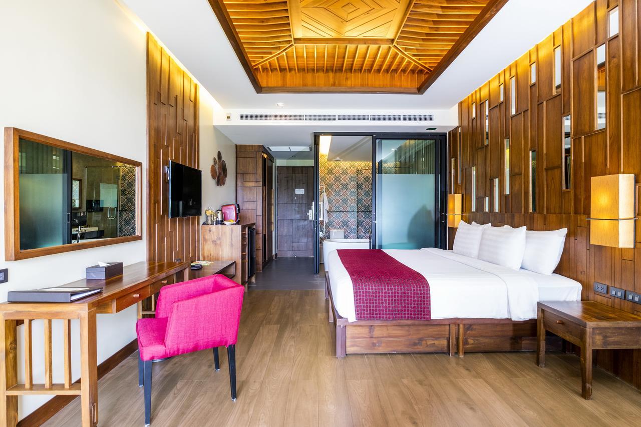 Premium Double or Twin Room Mountain View