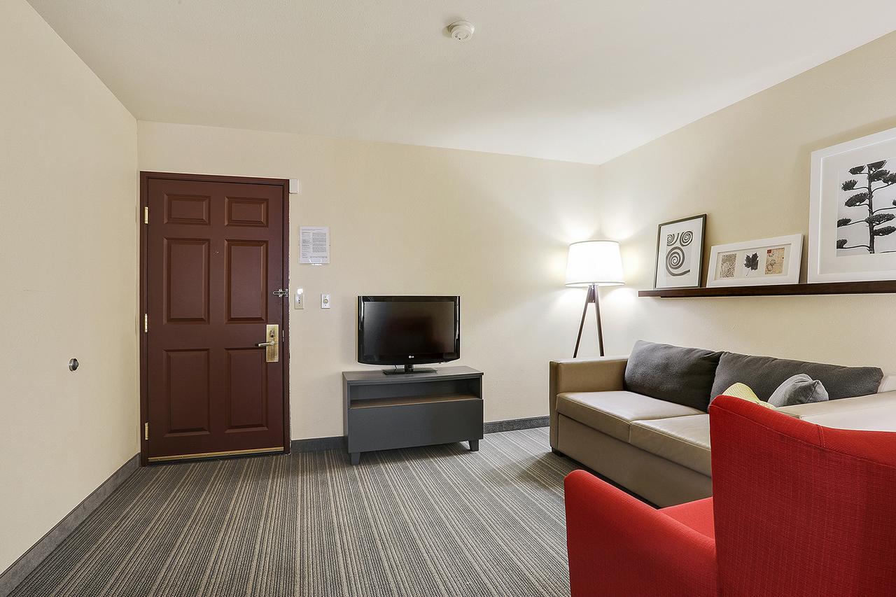 King Suite with Sofa Bed - Non-Smoking