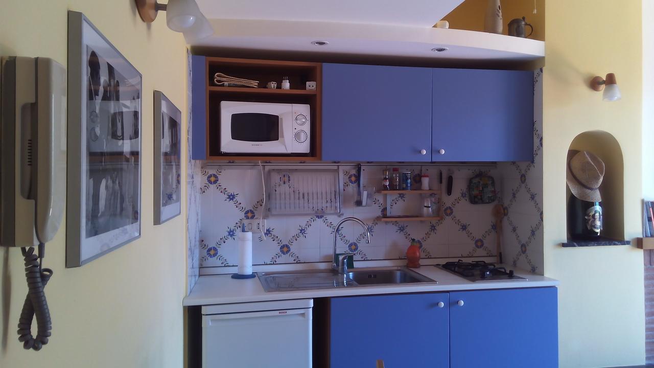 Estudio de 2 niveles con terraza