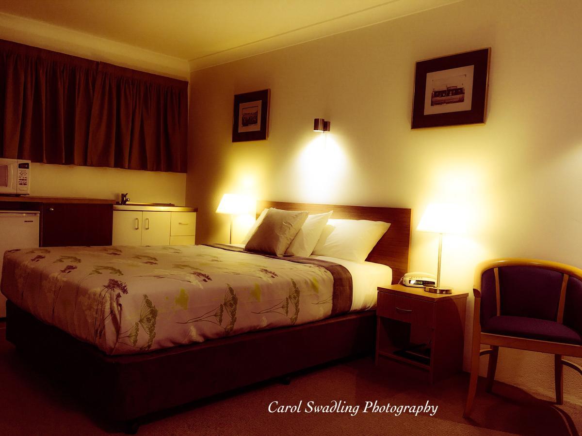 Queen Room with Kitchenette