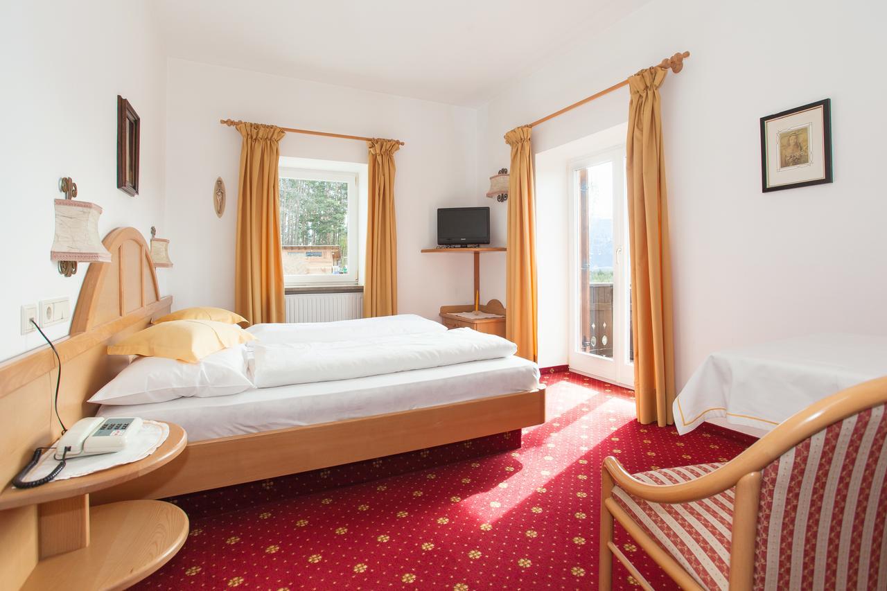 Doppelzimmer mit Balkon