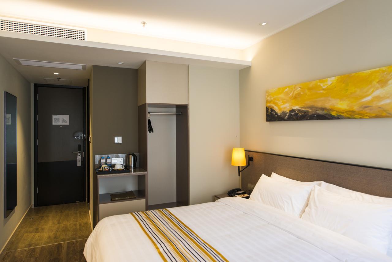Selected Business Room