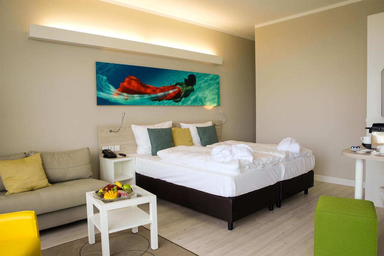 Double Room,714419422:JPEG