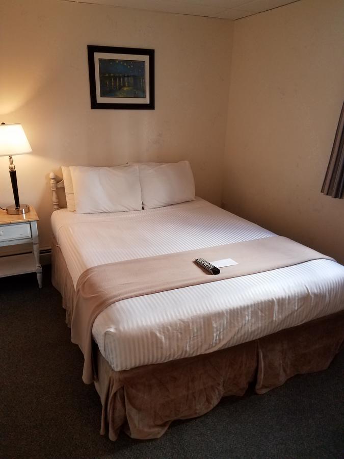 Queen Room with Futon Second Floor