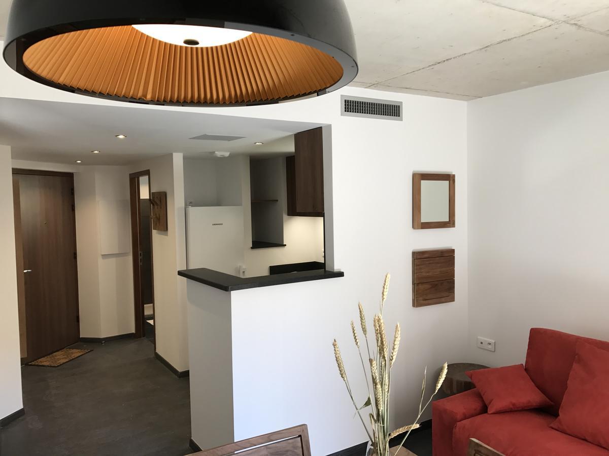 One-Bedroom Apartment,536054103:JPEG