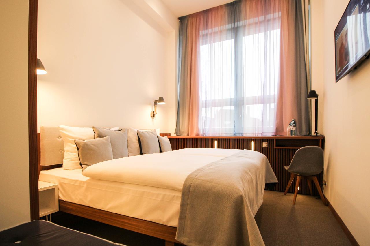 Standard Double Room,537023484:JPEG