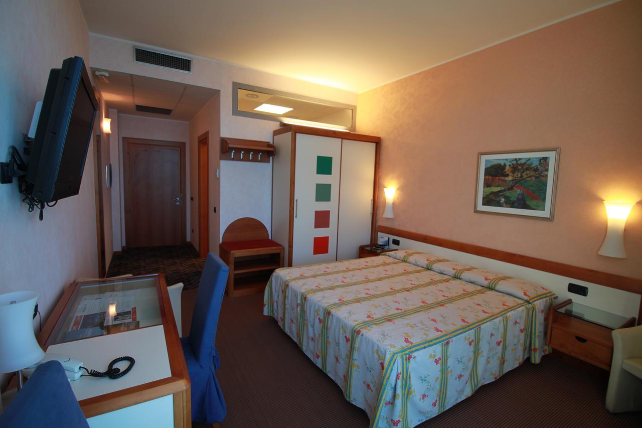 Chambre Lit Queen-Size - Vue sur Mer