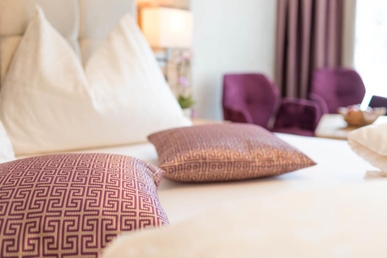 Kamer met Queensize Bed en Balkon