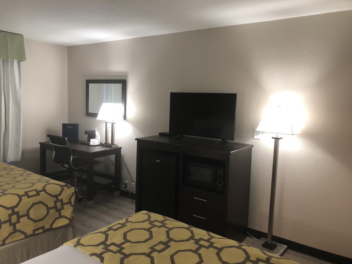King Room - Mobility Access/Non-Smoking