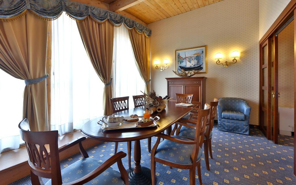 Imperial King Suite
