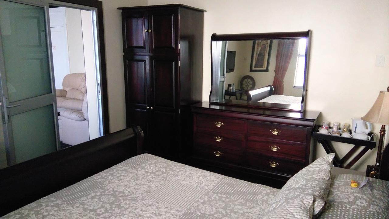 Queen Suite