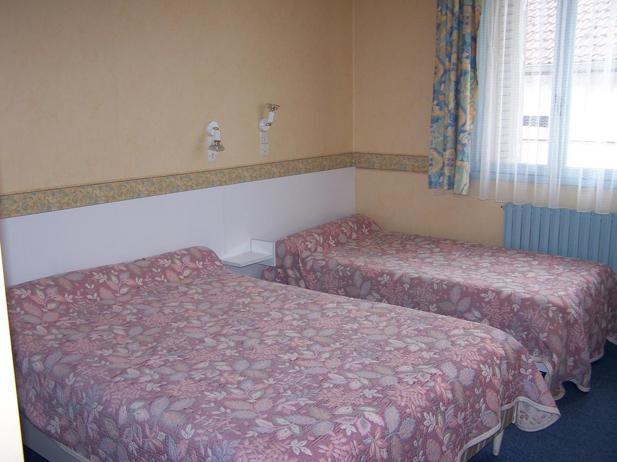 Chambre Triple avec Salle de Bains Privative