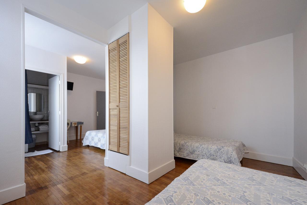 Chambre Quadruple avec Salle de Bains Privative