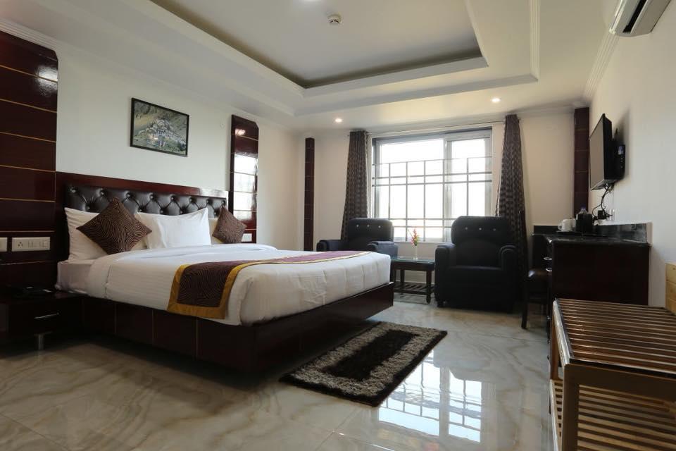Club Room