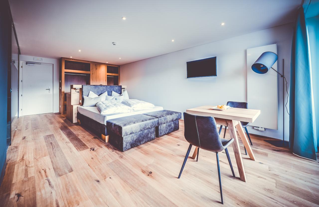 Junior Suite with Terrace and Mountain View