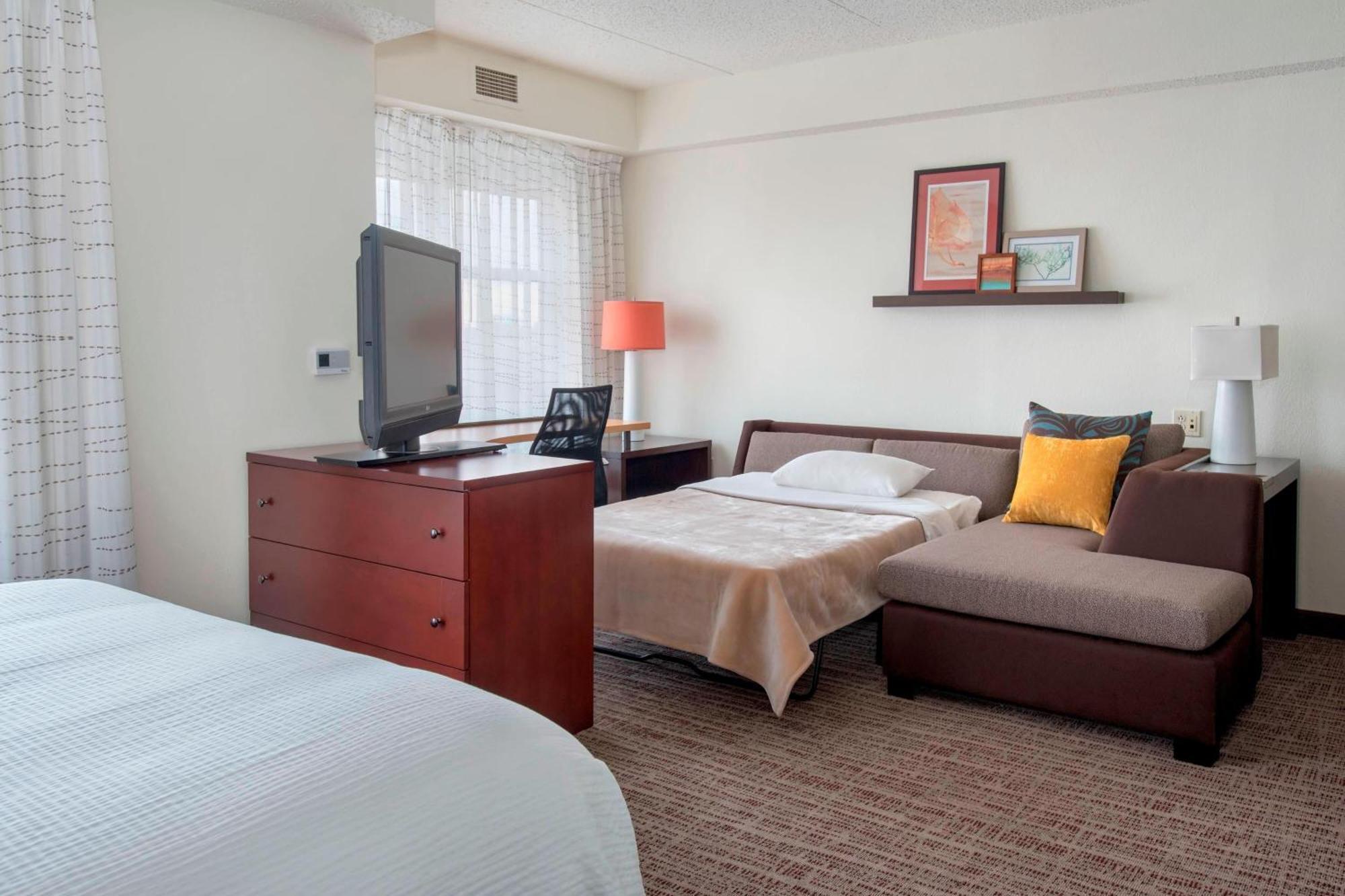 One-Bedroom Queen Suite with Sofa Bed