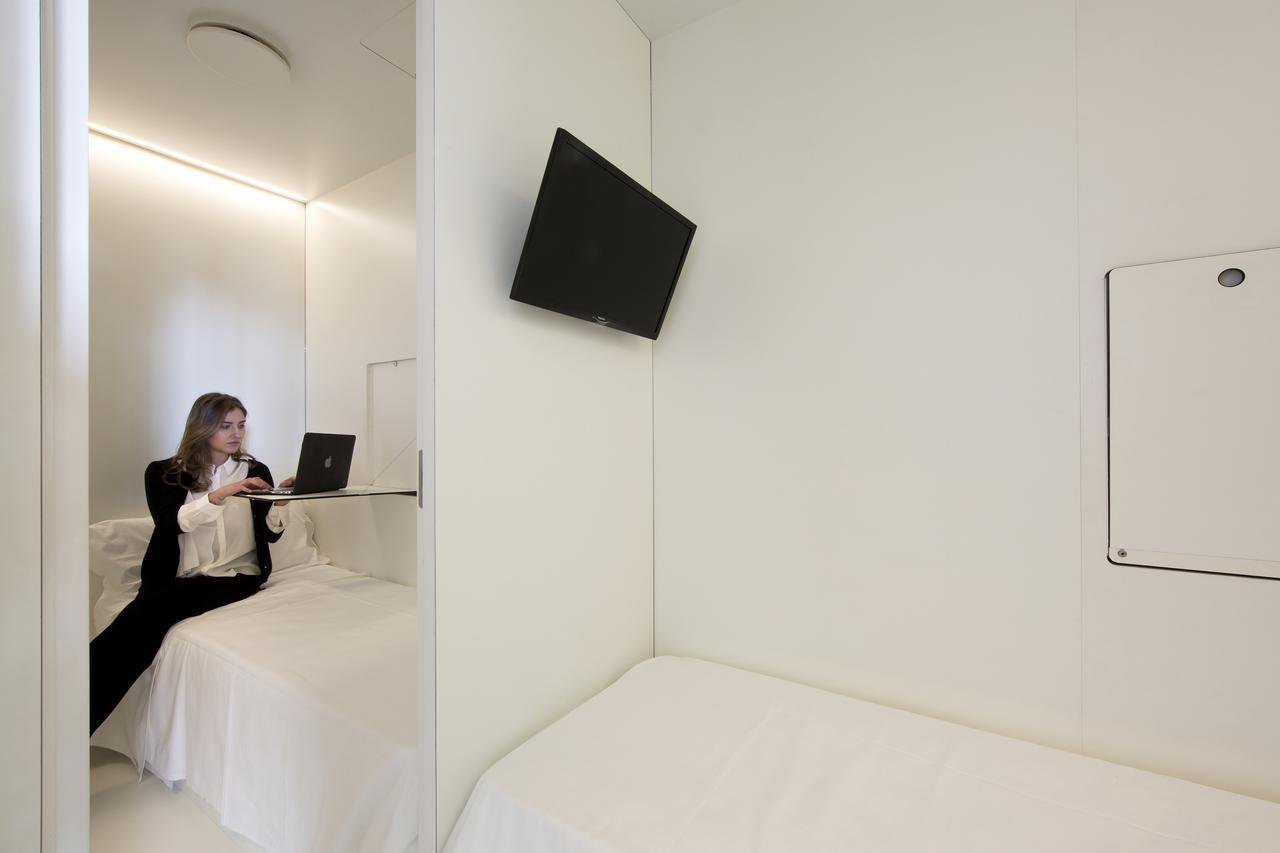 Capsule Single Room with Shared Bathroom