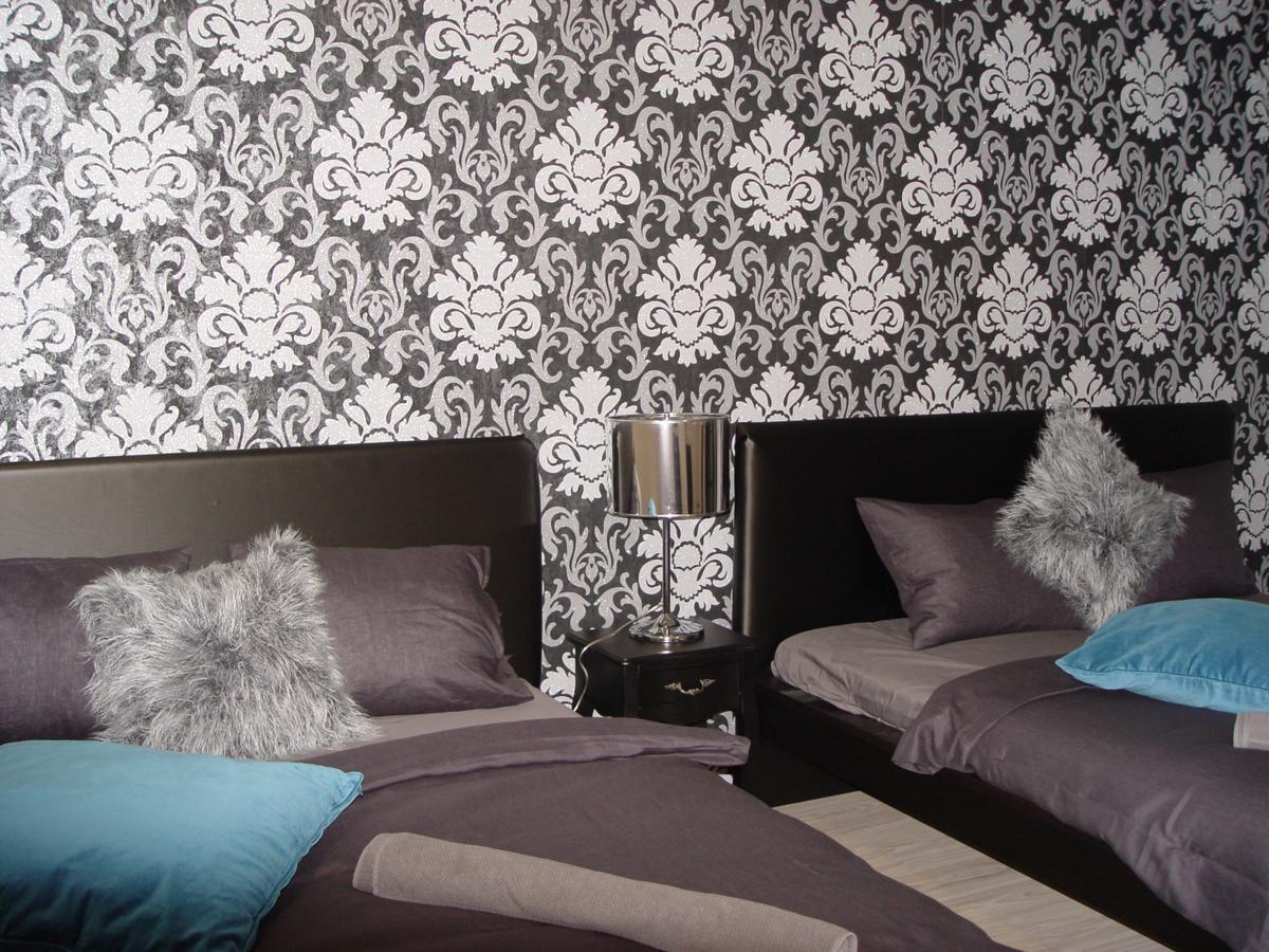 Three-Bedroom Apartment,543242304:JPEG