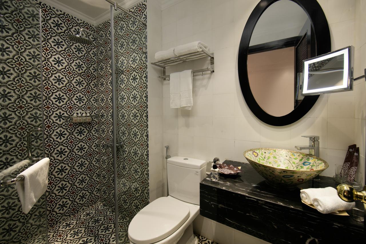 Day Use (4 Hours) - Deluxe Double or Twin Room with City View