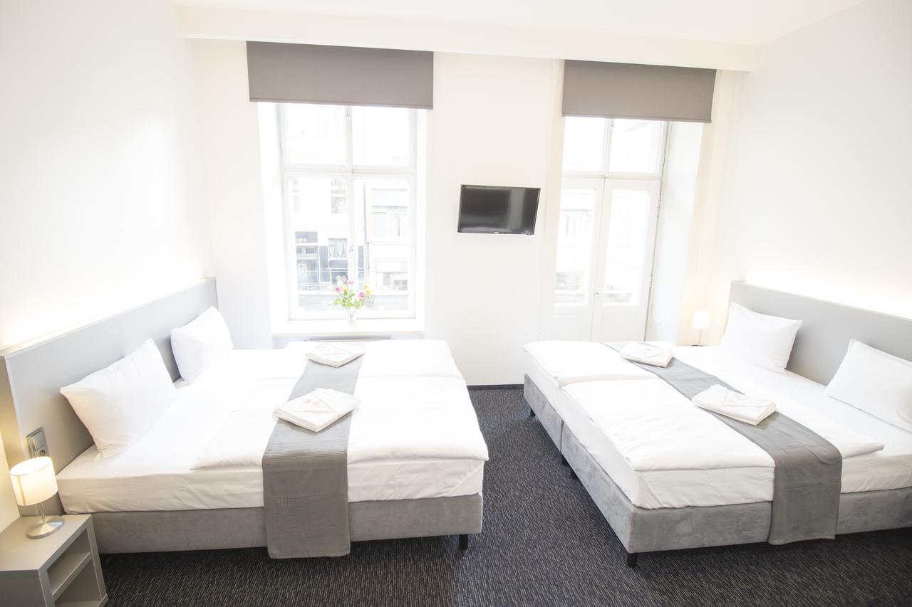 Deluxe Double Room with Courtyard View