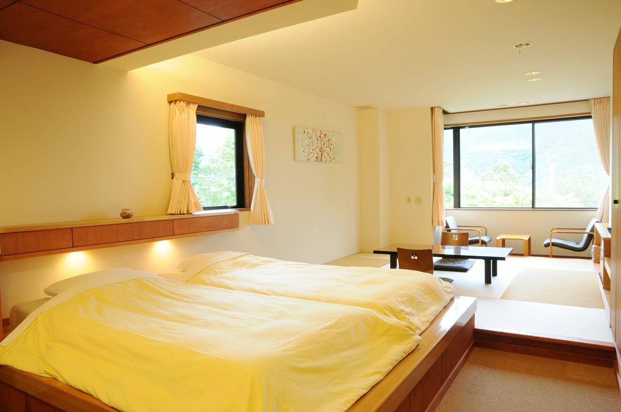 Room with Tatami Area with Private Shower and Toilet