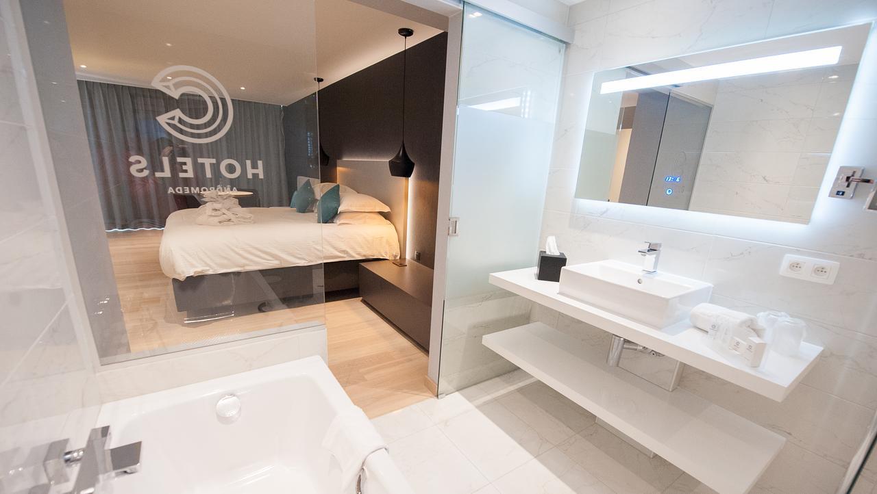 Junior Suite Twin Beds Sea View