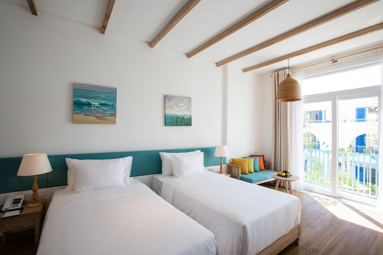 Elite Deluxe Twin Room with Balcony - Pool/City View