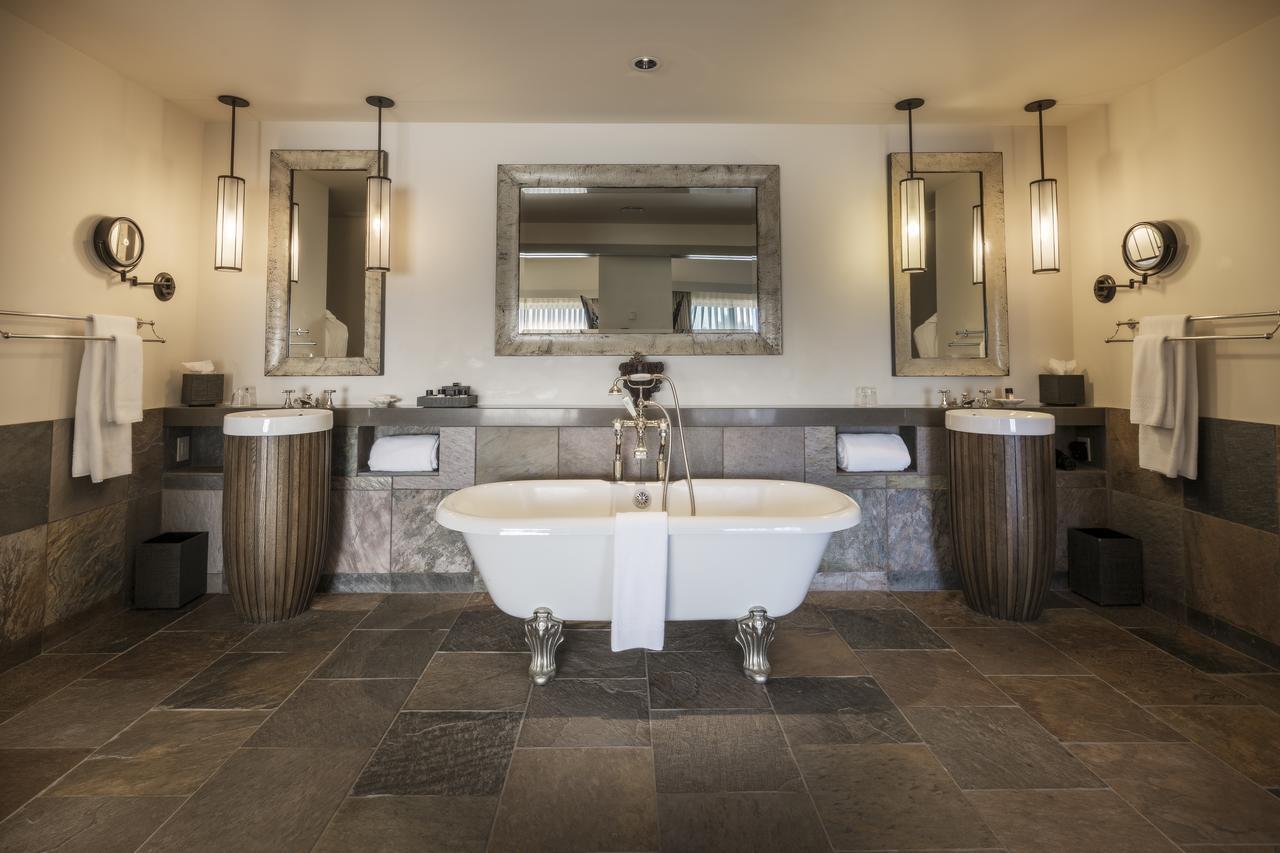 Ocean View King Room with Tub
