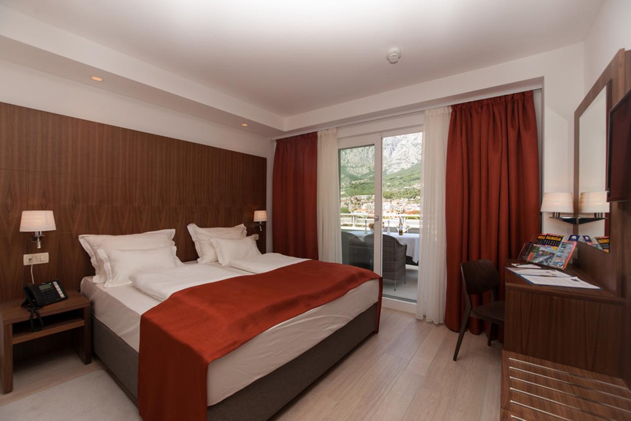 Deluxe Double Room with Balcony and Sea View